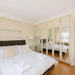 Beautiful 2-Bed Apartment With Private Elevator - Next To Winter Wonderland Hyde Park & Harrods