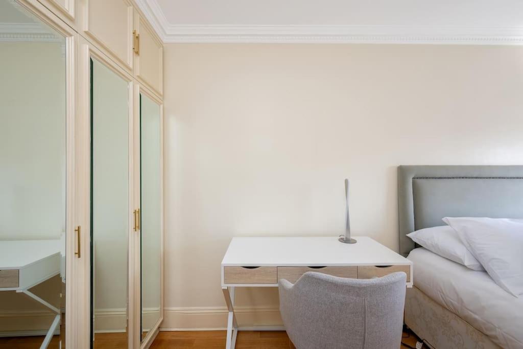 Beautiful 2-bed With Private Elevator - Next To Winter Wonderland Hyde Park & Harrods Appartamento Londra
