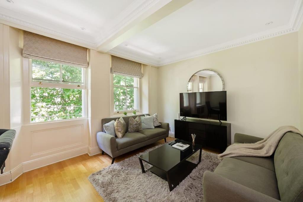 Apartment Beautiful 2-bed With Private Elevator - Next To Winter Wonderland Hyde Park & Harrods *